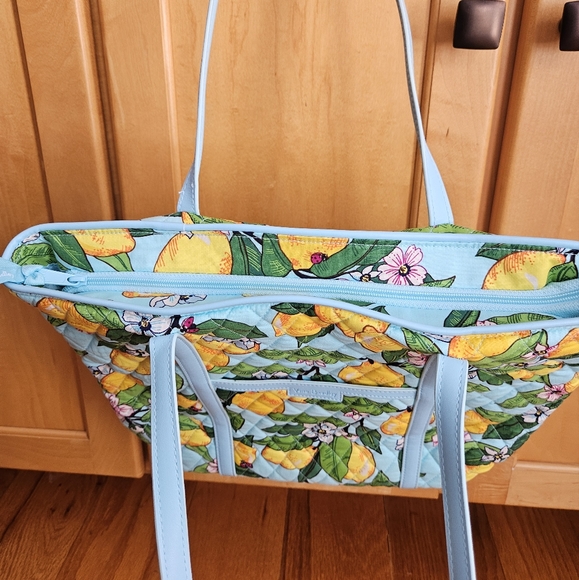 Vera Bradley Small Trimmed Tote Bag NWT - Picture 3 of 14